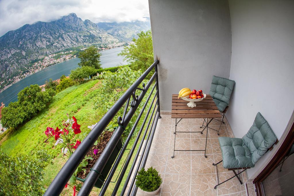 Apartment Bambo Tre Sorrele コトル エクステリア 写真