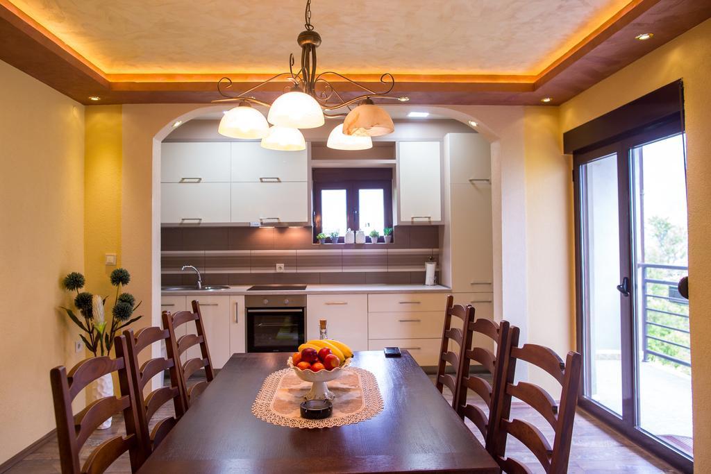 Apartment Bambo Tre Sorrele コトル エクステリア 写真