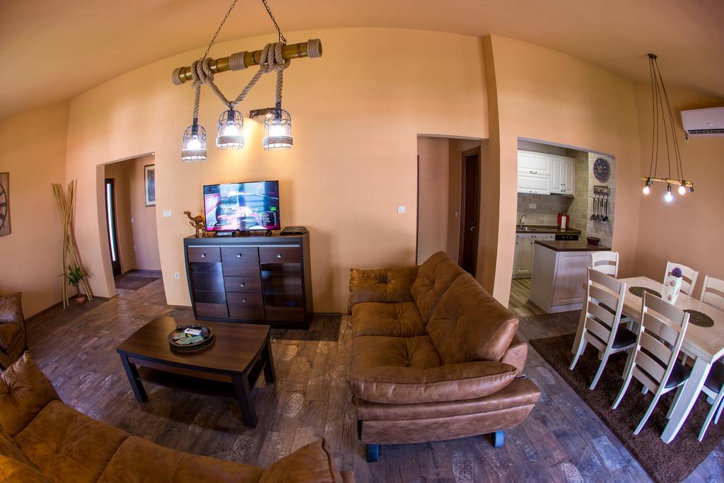 Apartment Bambo Tre Sorrele コトル エクステリア 写真